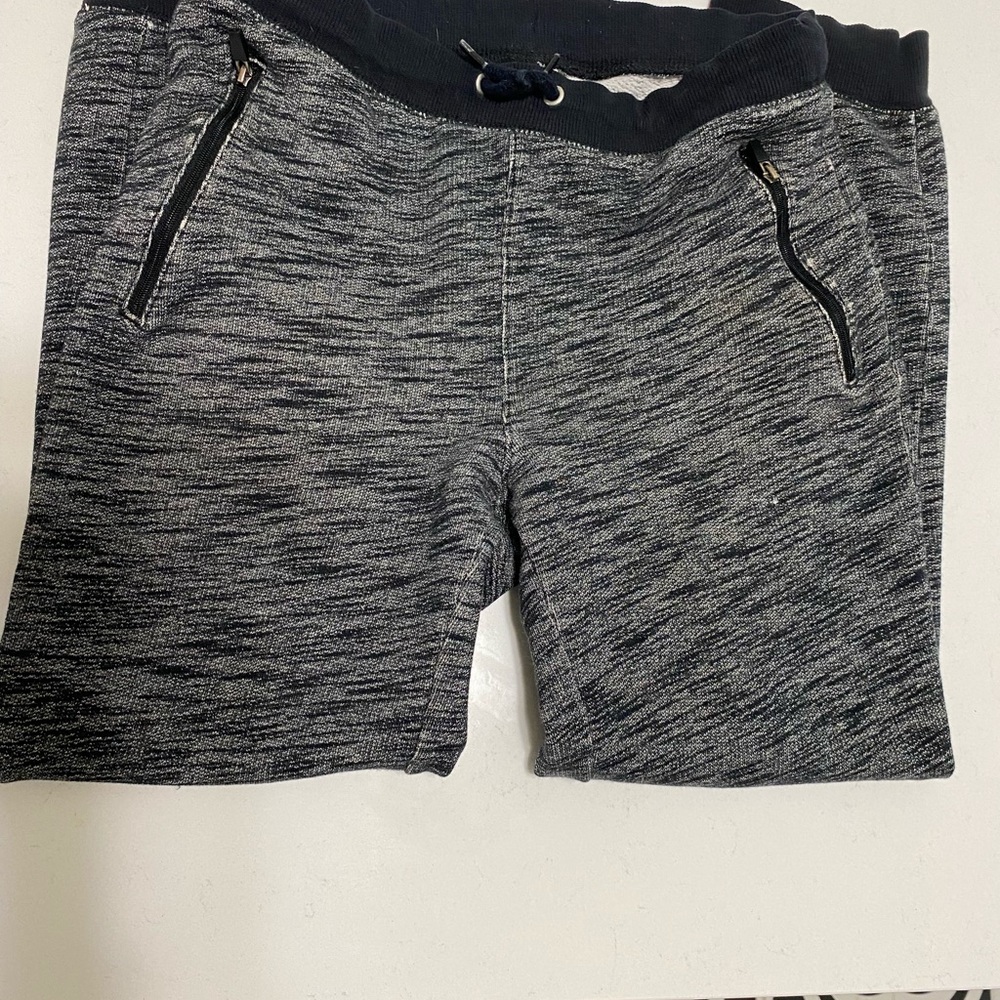 Old navy girls size 14-16 XL black joggers.